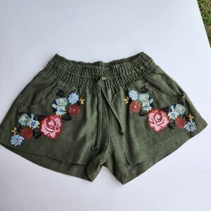 Cali 1850  Linen Rayon Shorts Elastic Elastic Waist Green Embroidered Floral S